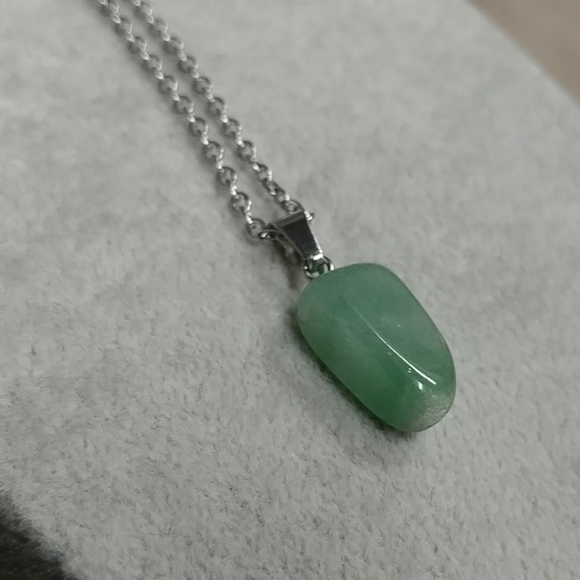 Green Aventurine Necklace Natural Gemstone Crystal Pendant Stainless-Steel Chain - Picture 13 of 15